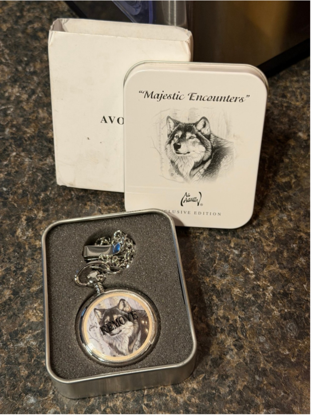 AVON Majestic Encounters Wolf Pocket Watch Al Agnew Exclusive Edition Tin NEW